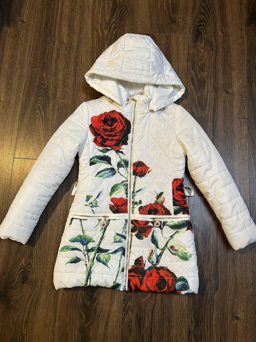 Курточка в доброму стані,134р.