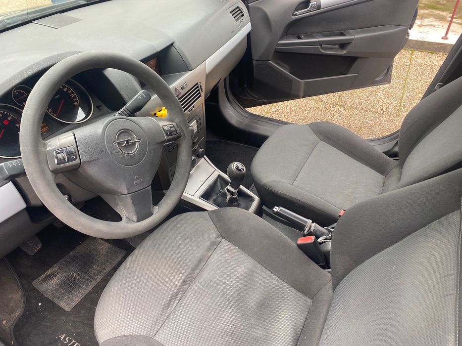 Opel Astra  uma mão de livrete