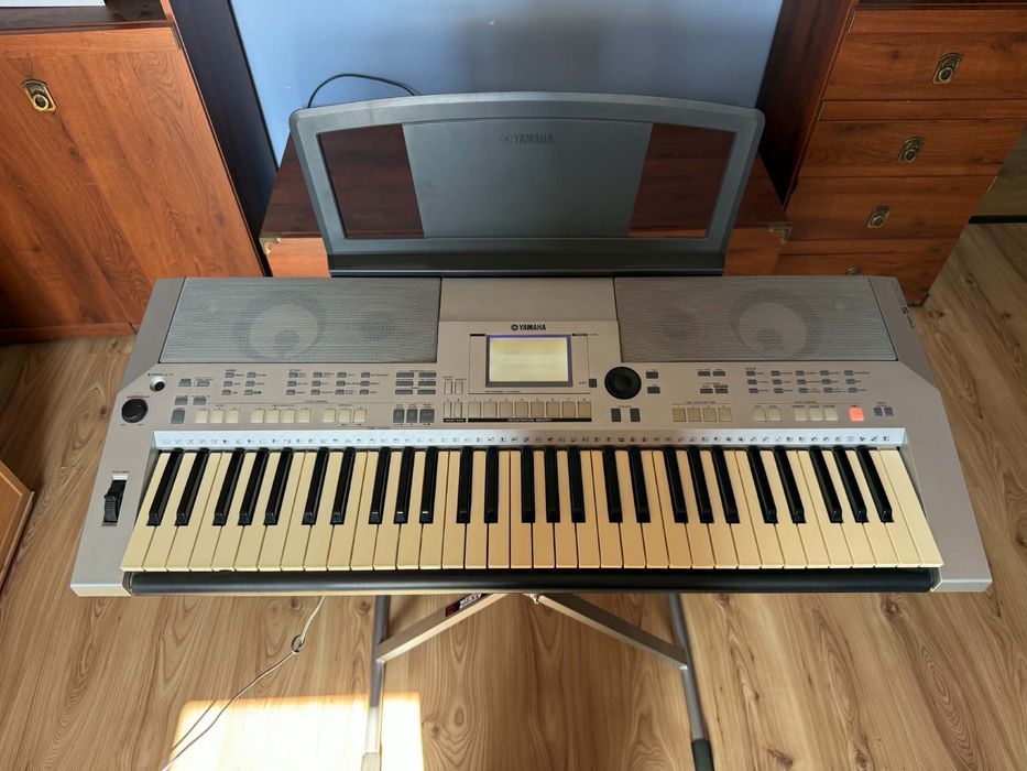 Keyboard Yamaha PSR-S500 sprawny używany + stojak