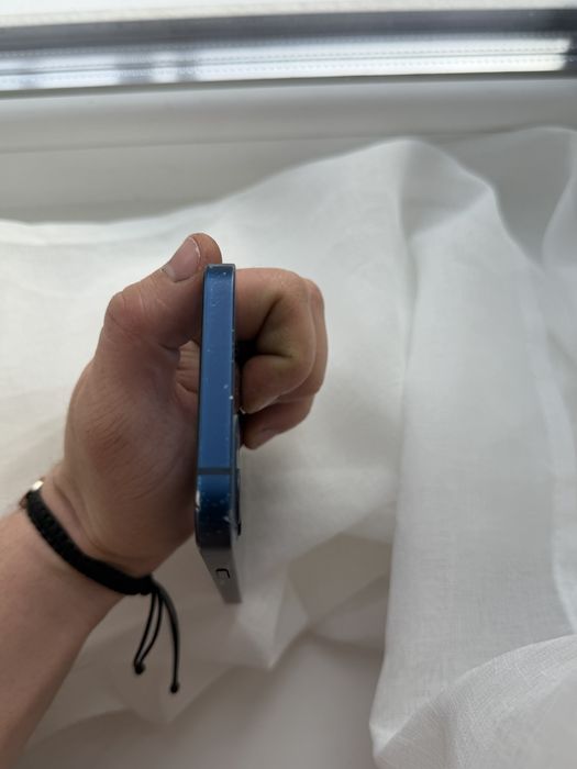 Продам Apple 12 128g