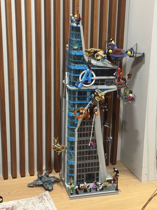 Avengers tower lego