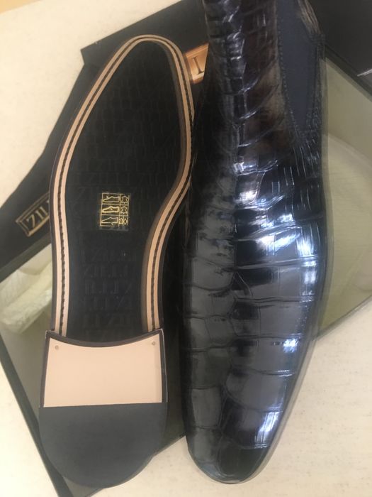 Фееричные фешенебельные сапоги челси ботинки крокодил аллигатор  Zilli