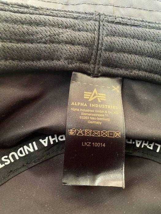 Alpha Industries панама
