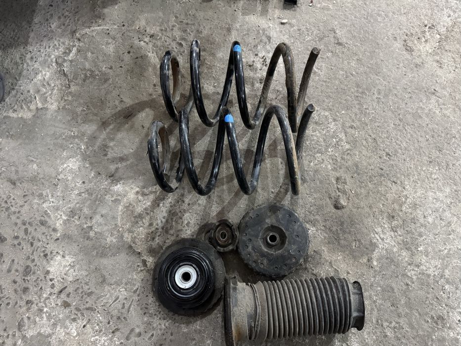 Пружина передня Renault Master Opel Movano Nissan 2.3 з 2010-2020