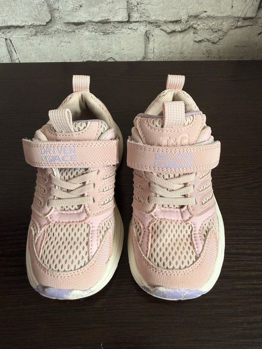 Кросівки на дівчинку 28 розмір