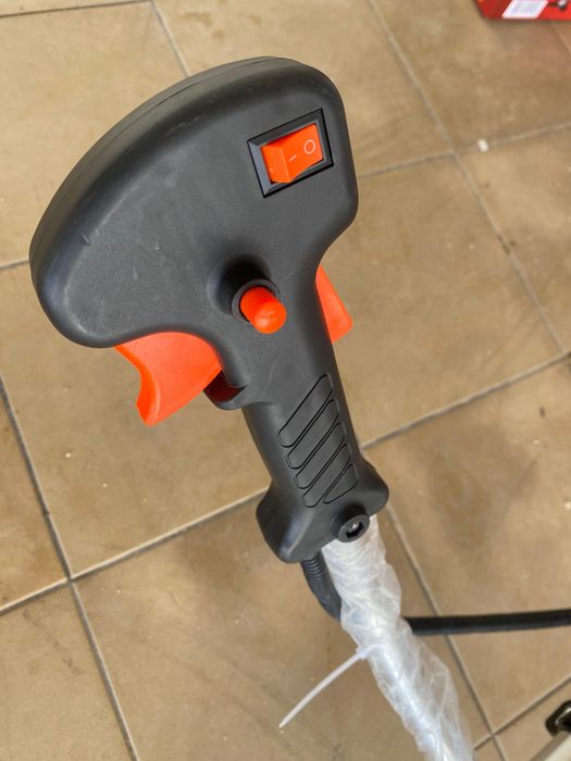 Roçadora gasolina 2 em 1