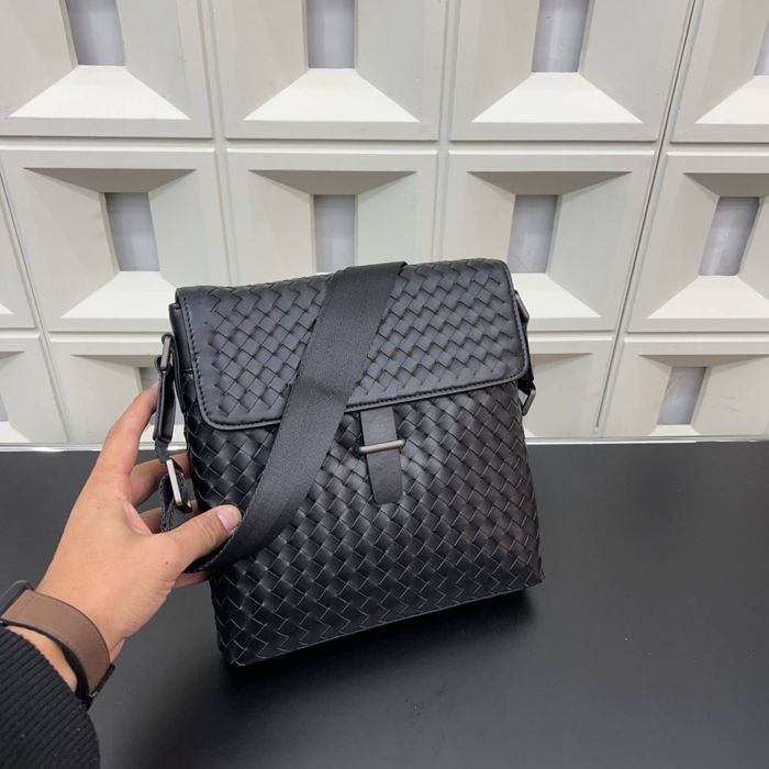 Чоловіча сумка з натуральної шкіри bottega veneta сумка мужская кожа