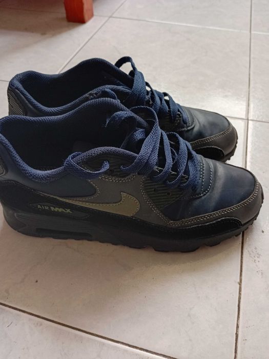 Nike Air Max em bom estado