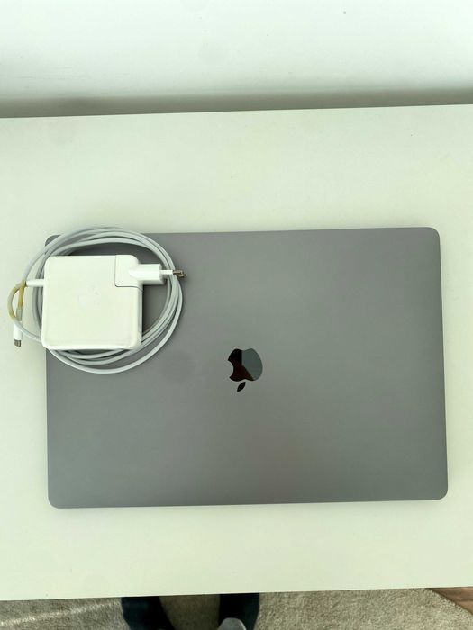 MacBook Pro 16" (2019) i9 32GB 1TB – Damaged Display, Works with External Monitor64738742121603124