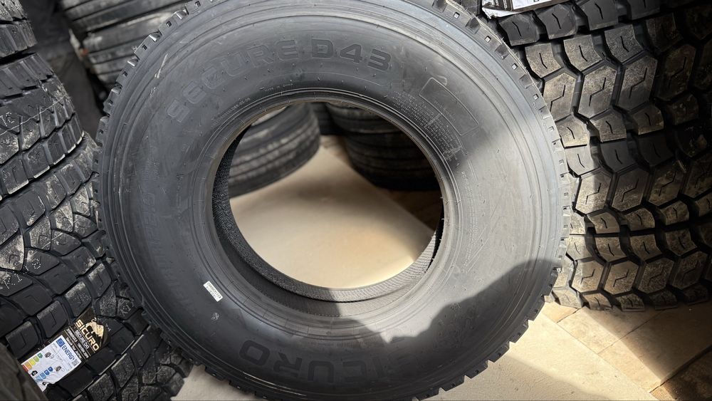 Шини SICURO D43 315/80р22.5(156/150K 20PR)
