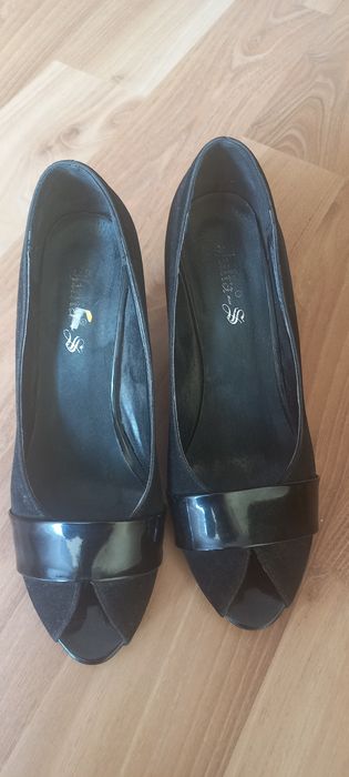 Buty - Czarne szpilki