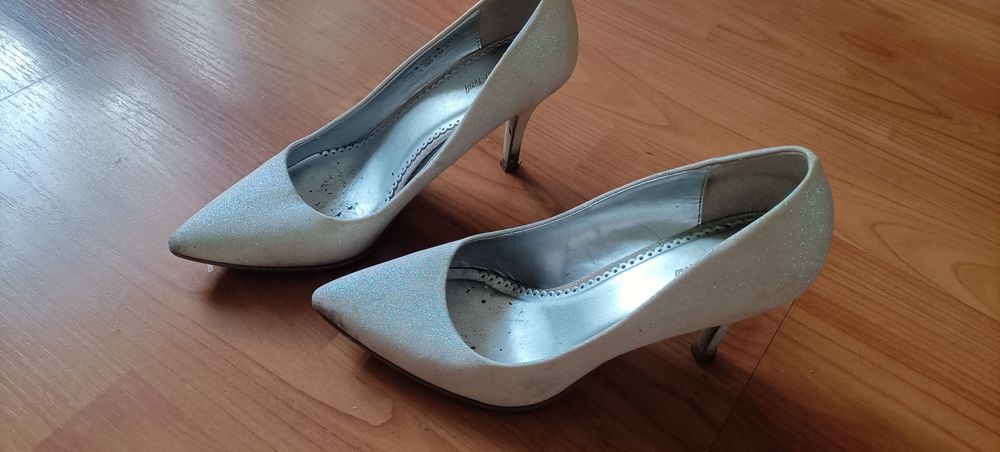 Buty brokatowe 37