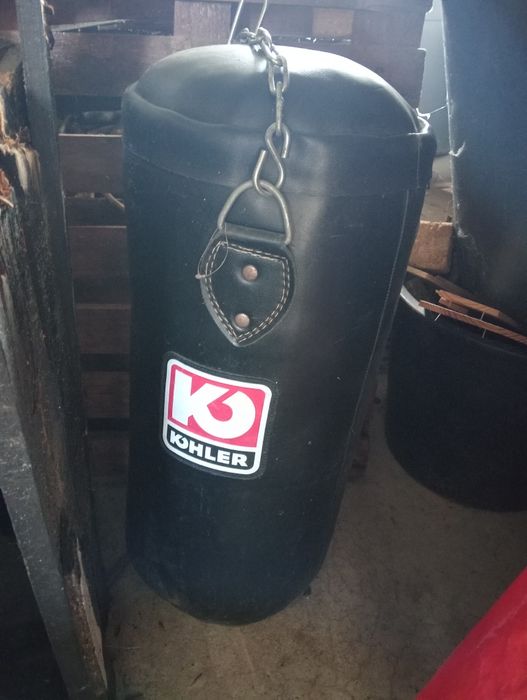 Saco  de boxe preto