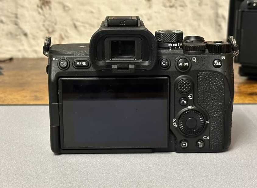 Sony A7 IV (ILCE-7M4)