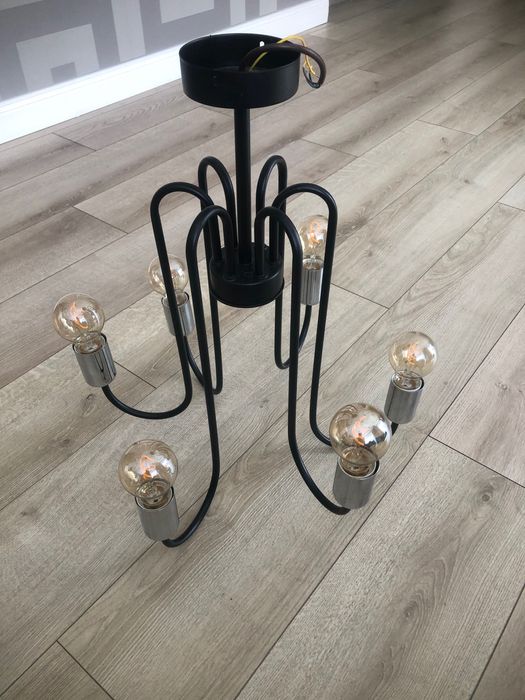 Lampa Wisząca Czarno-Srebrna z Żarówkami.