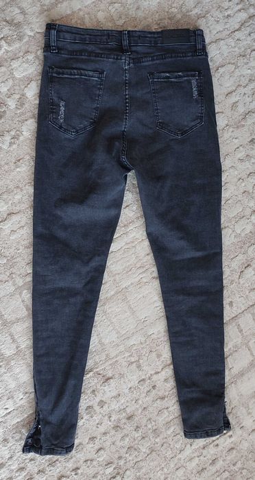 Czarne jeansy Zara