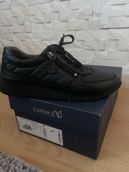 Sneakersy   czarne caprice