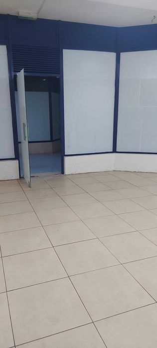 Loja 60m2 junto à Estação Ferroviária de Espinho