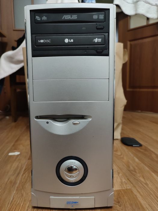 Системный блок ( возможно на детали)