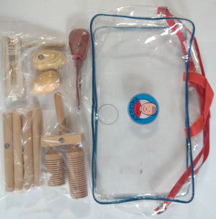 Instrumentos musicais - novos no saco original