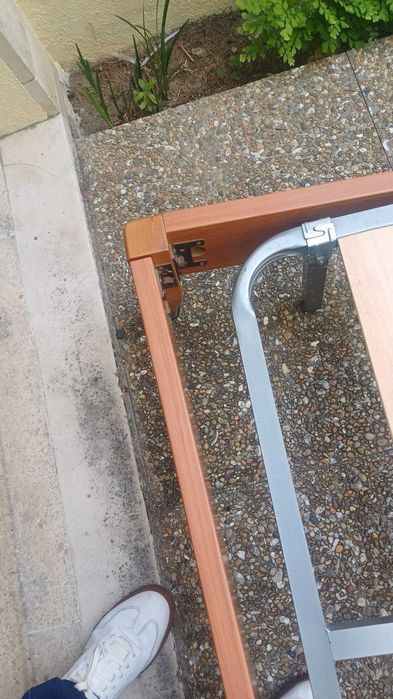 Cama de Casal com estrado metálico