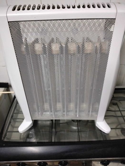 Aquecedor elétrico MICA da marca ELETRÓNIA COMO NOVO