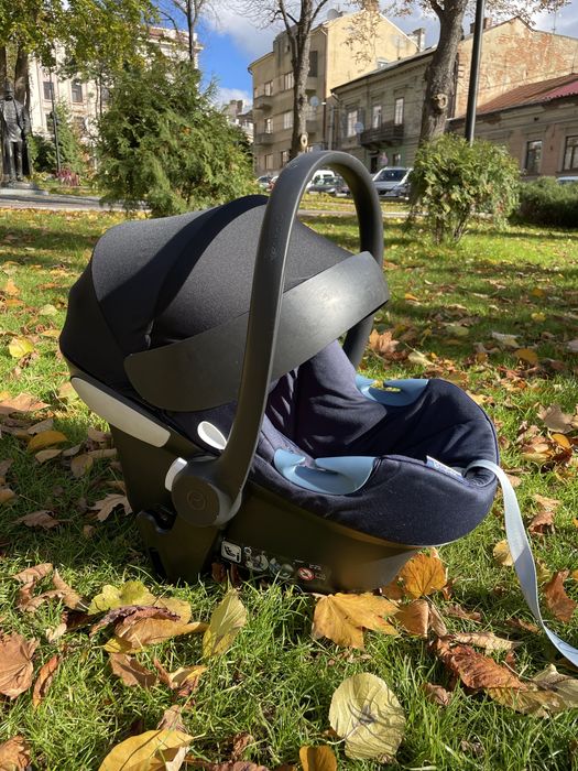 Автокрісло Cybex Aton M