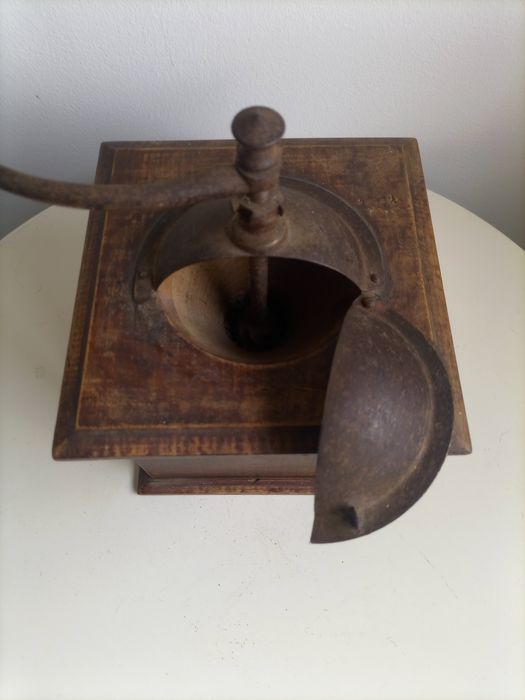 Moinho de café vintage