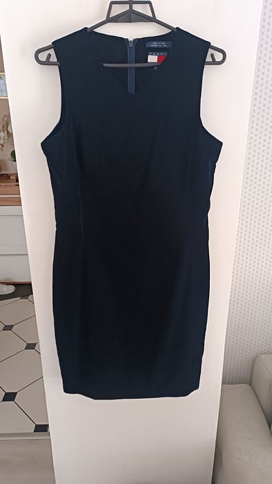 Sukienka damska welurowa Tommy Hilfiger roz 8