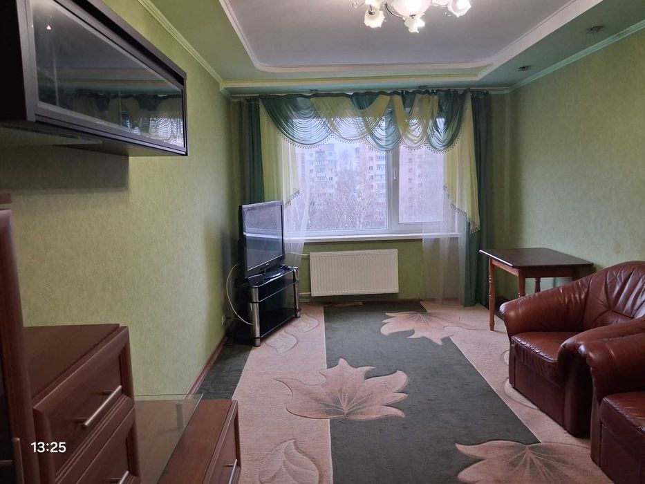 .Продаж гарної 3-х кімнатної квартири у р-ні ПЗР.