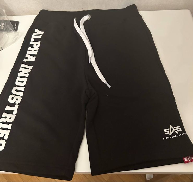 Шорти Alpha Industries, оригінал, нові.