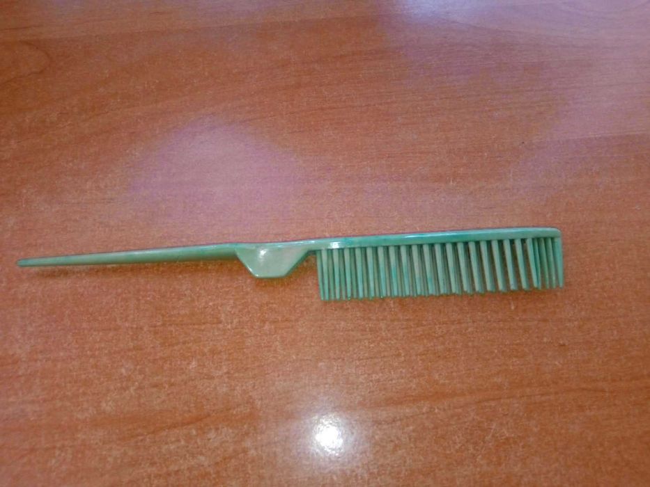 Grzebień do włosów z rączką grzebyk zielony 22cm PRL