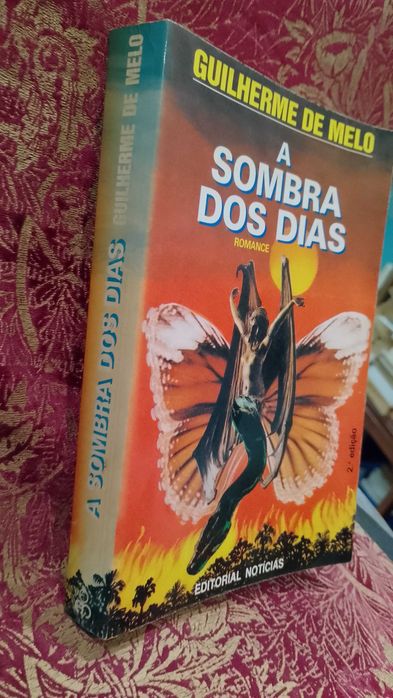 A Sombra dos Dias - Guilherme de Melo