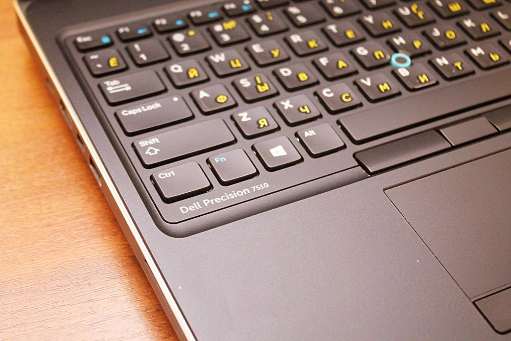 Ігровий Dell Precision 7510/Intel® Xeon E3/16GB/SSD 512GB/NVIDIA Quadro M2000M