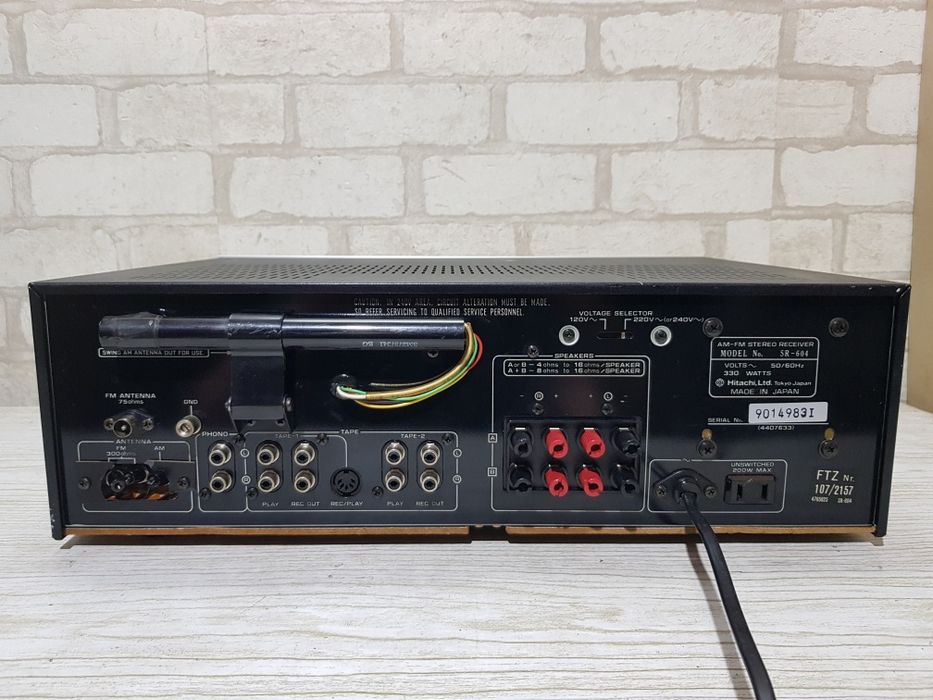 FM/AM Стерео ресивер Hitachi SR-604 б/у з Німеччини