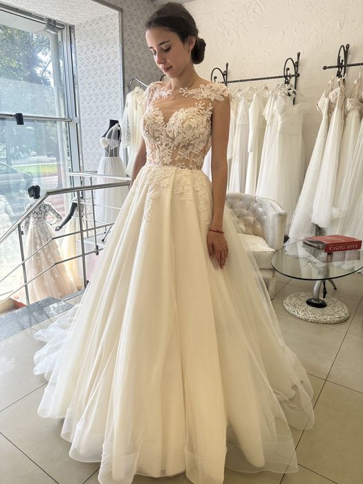 Весільна сукня В ідеальному стані. Читайте опис.