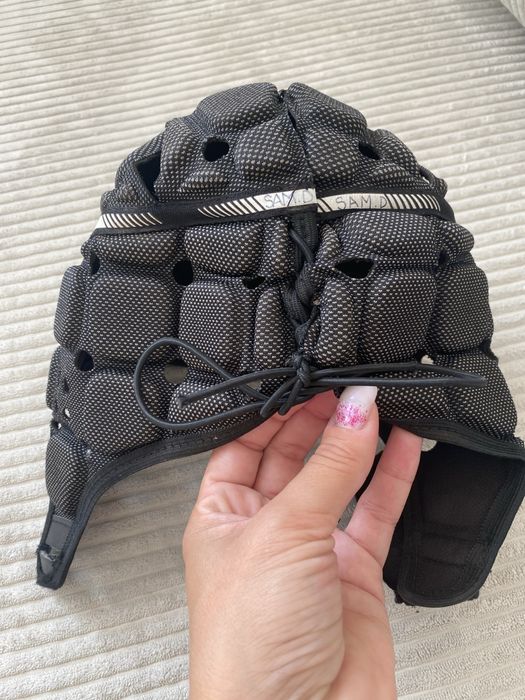 Kipsta kask do rugby