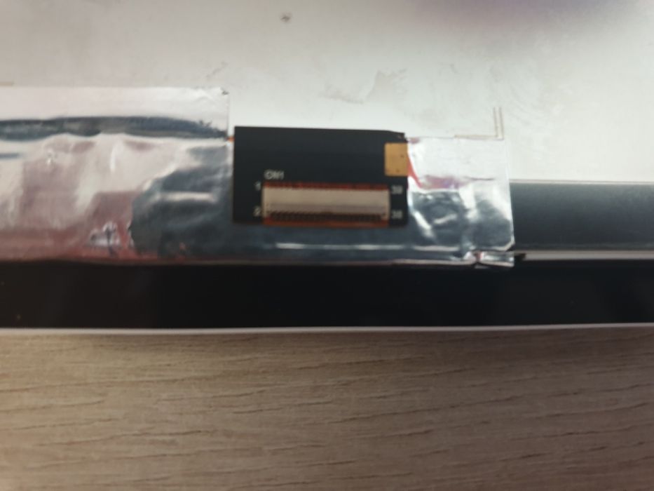LCD i bateria do lenovo PB1-770M