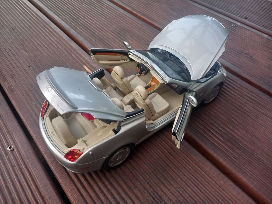 Model Lexus  SC 430 Maisto 1:18