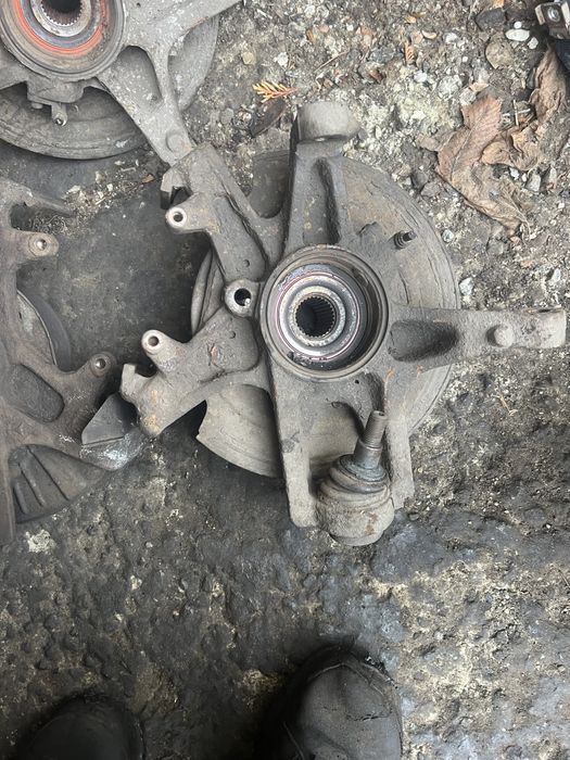 Цапфа кулак Mercedes w163 ml год 03 мерседес мл 163