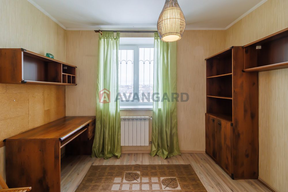 Продається квартира 121,8 кв.м Буча, Ірпінь, своє паркомісце