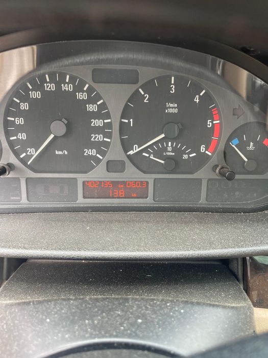 Vendo BMW 320D 5 portas