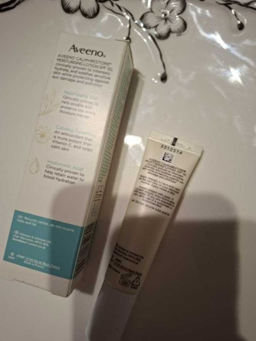 Aveeno Calm+Restore SPF50