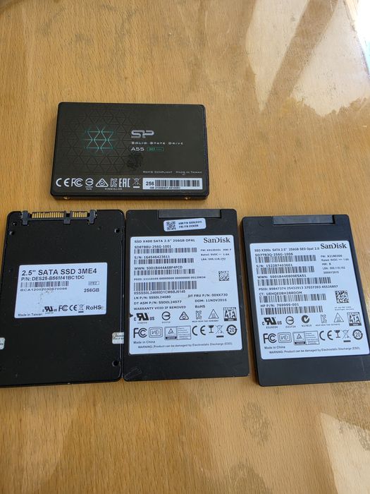 ssd диск 256gb для ноутбука або компьютера Стан гарний