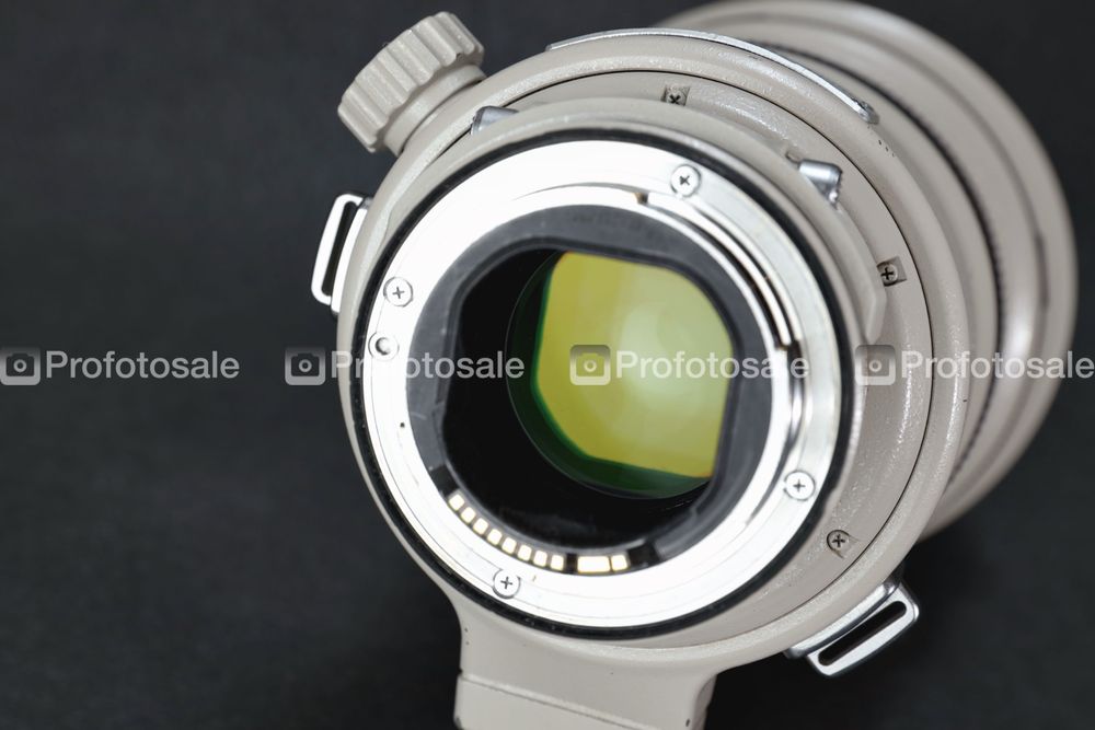 Об'єктив Canon EF 200mm f/2L IS USM