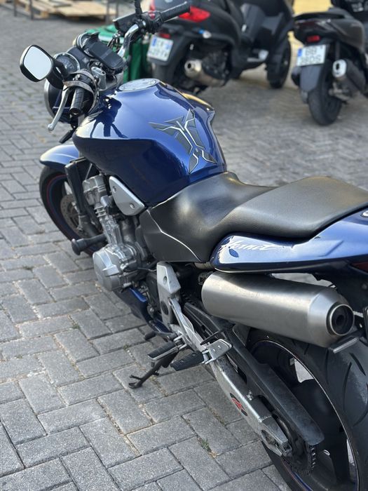 Honda cb hornet 900