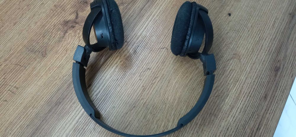 JBL Bluetooth наушники