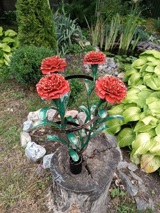 Металеві ковані гвоздики