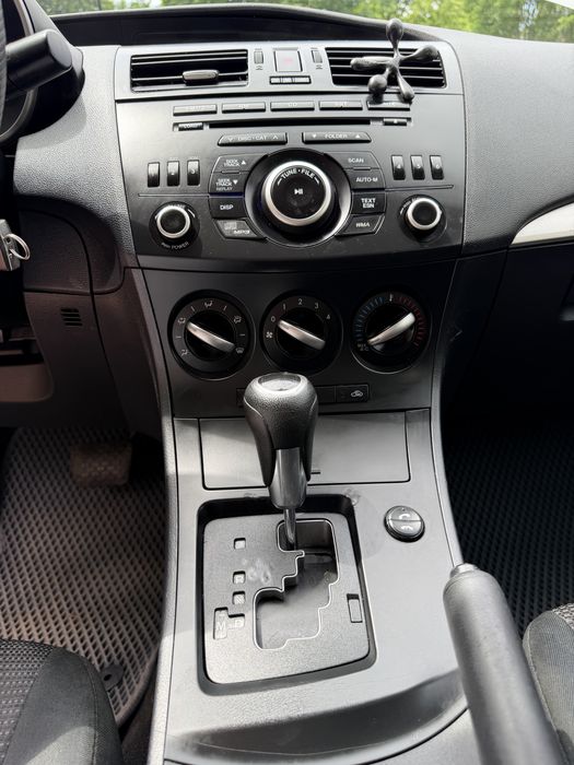 Mazda 3 2013 автомат