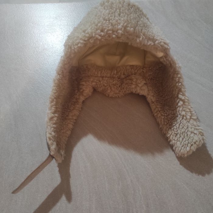 Ciepła czapka na polarze z misiem rozmiar 50